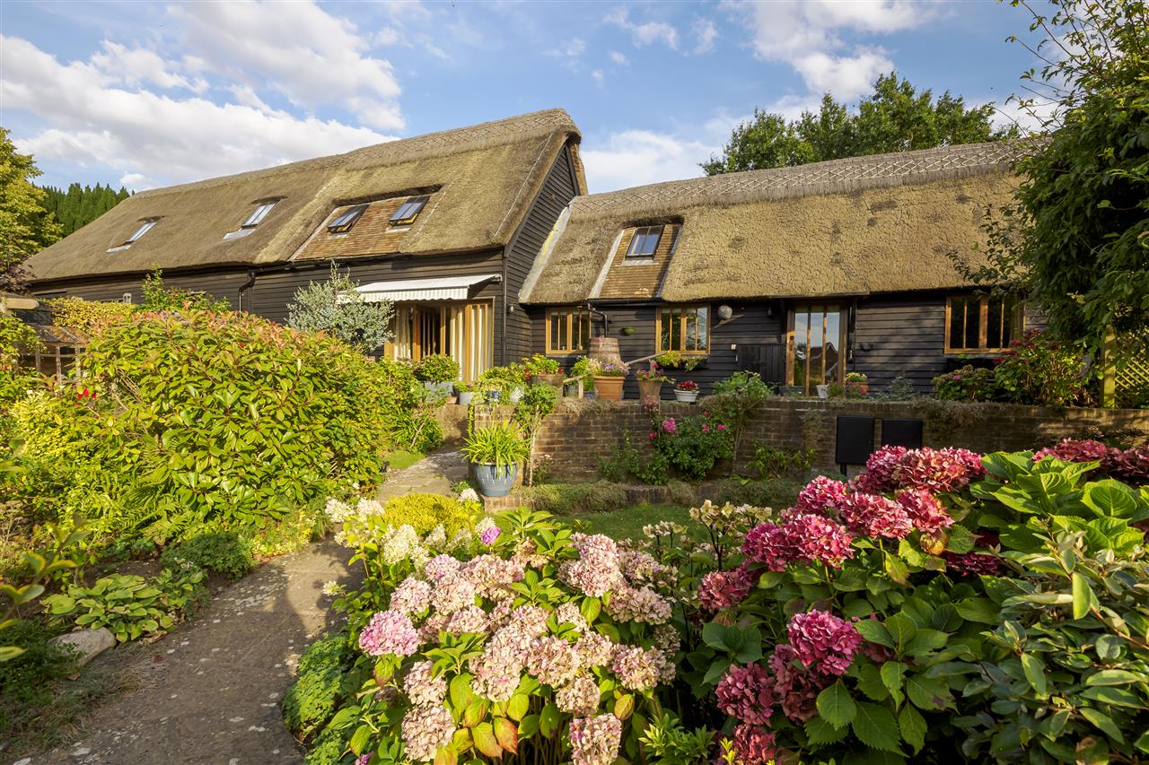 Longstraw Barn Image