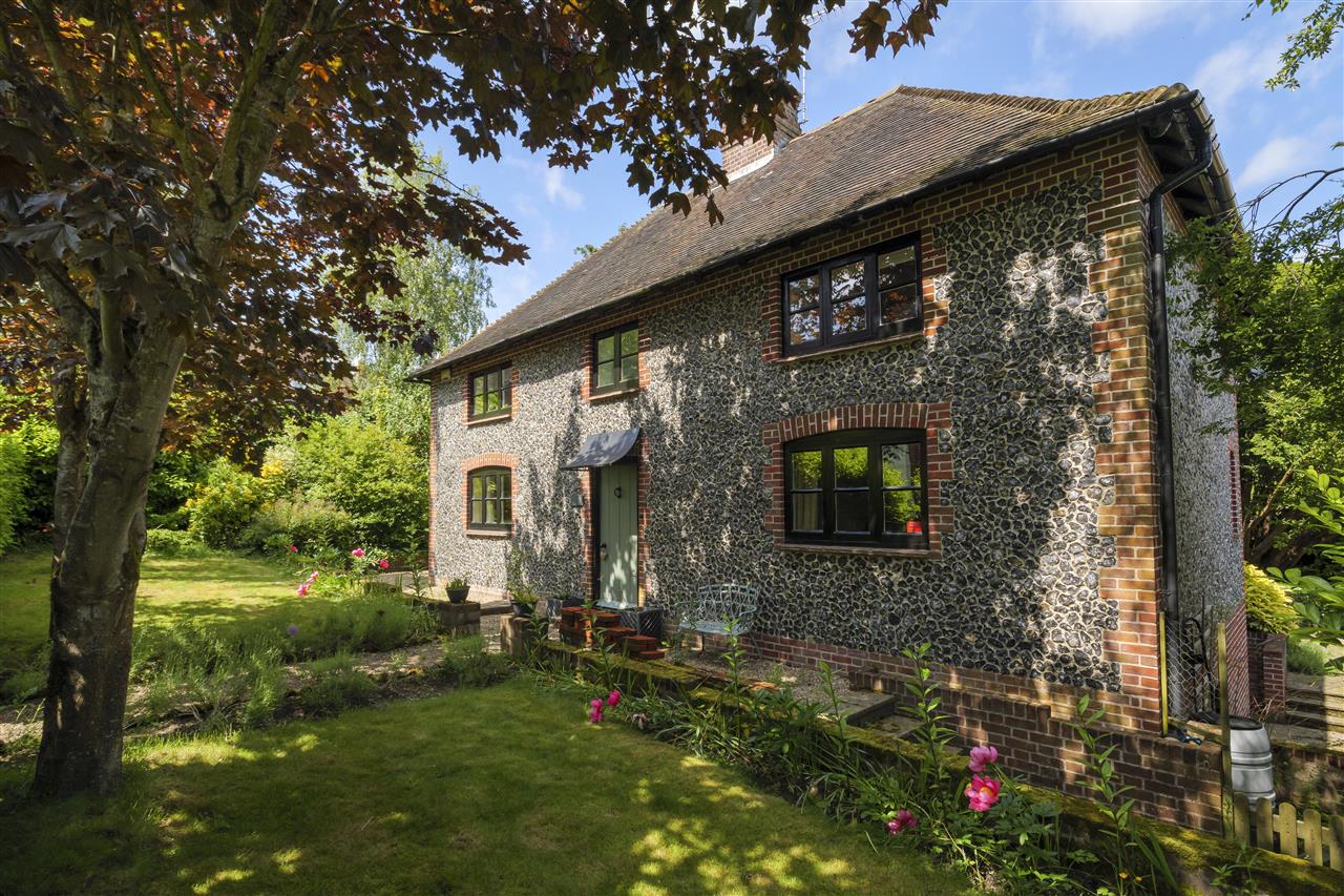 Abbots Cottage Image