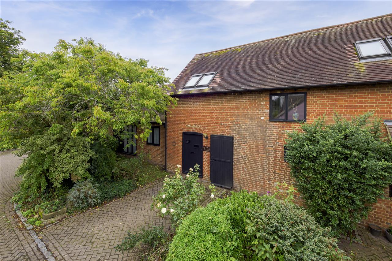 The Hay Loft, 2 Grove Court Farm Image