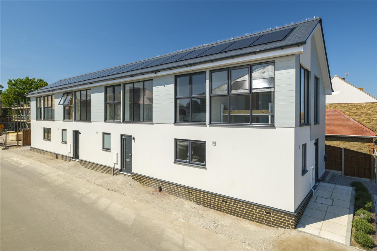 1 (plot 10) Driftwood Mews Image