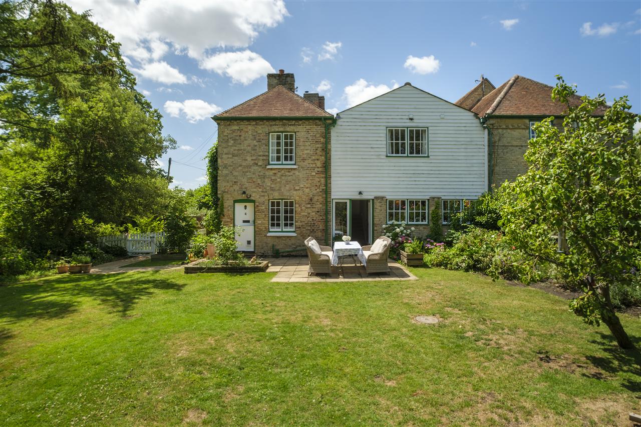 4 Oast Cottages, The Street Image