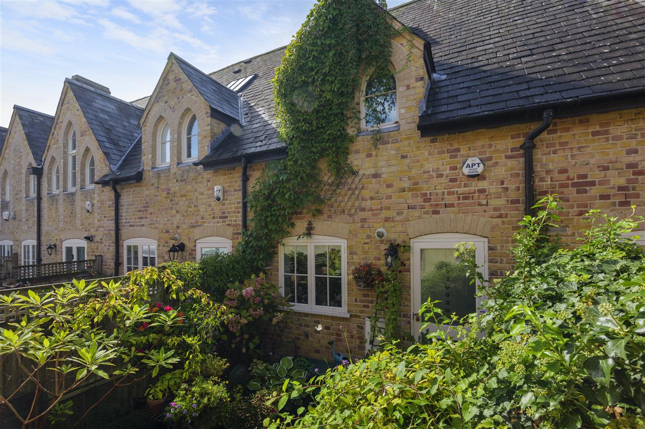 2 Wesley Mews, Solomons Lane Image