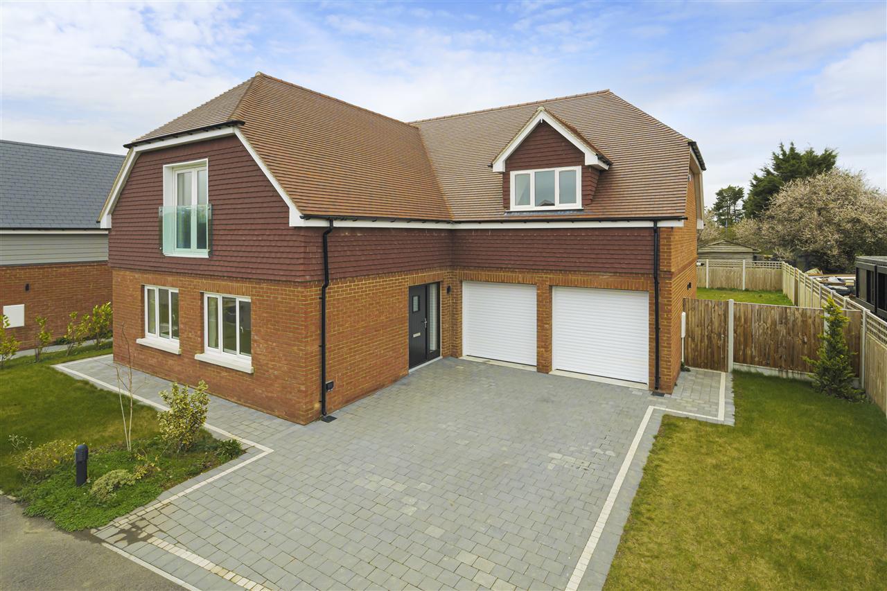 3 Manston Manor Image