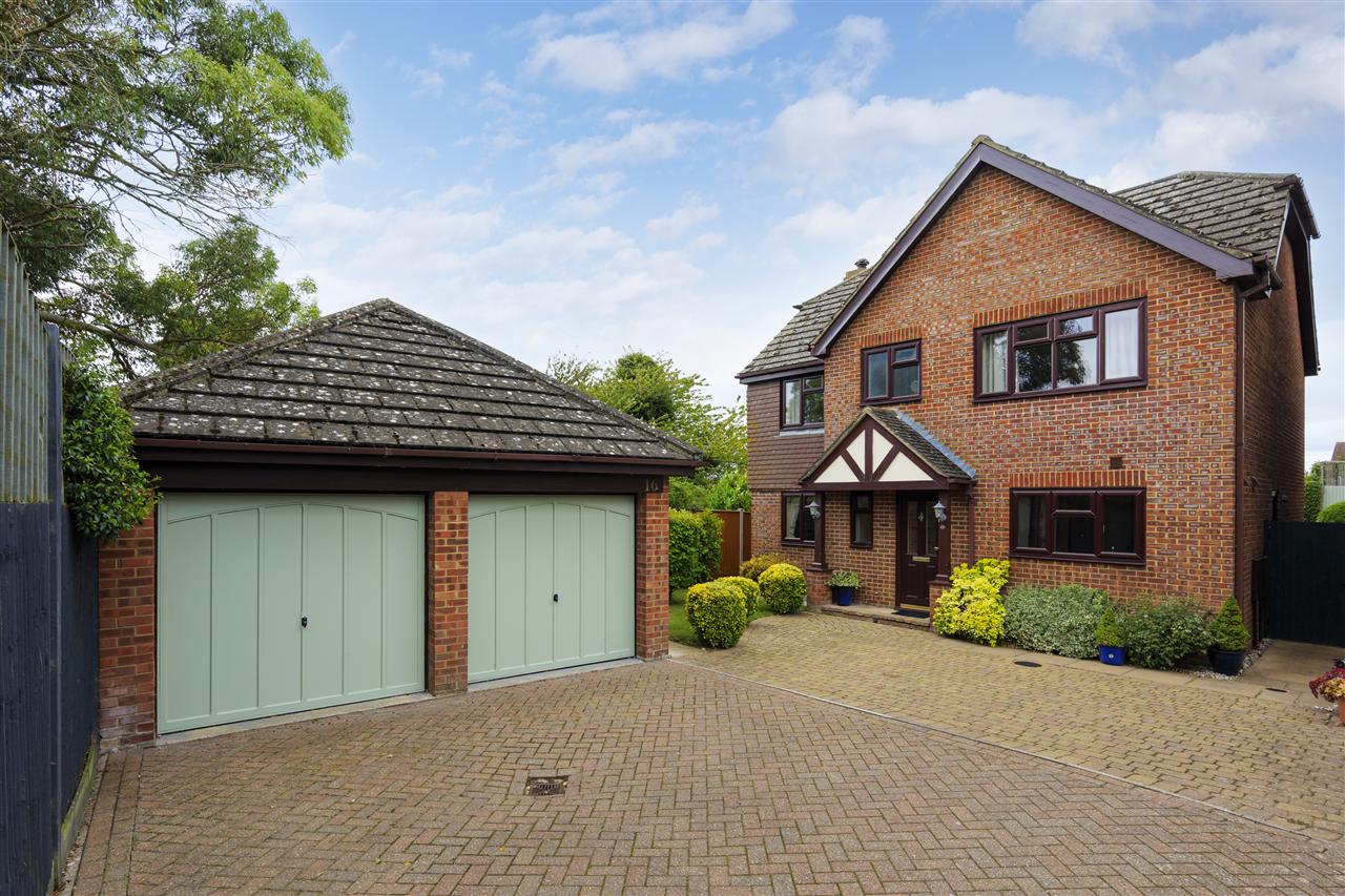 16 Bell Crescent Image