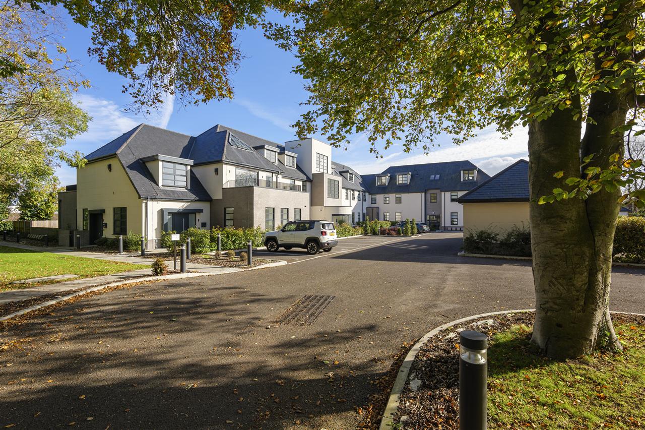 Apartment 7, The Fairways Image