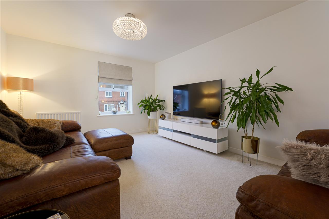 Flat 1 Chapelfield Way Image