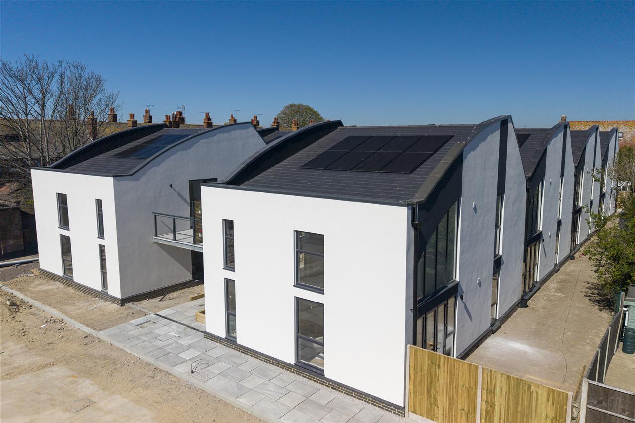 Plot 8, Driftwood Mews Image