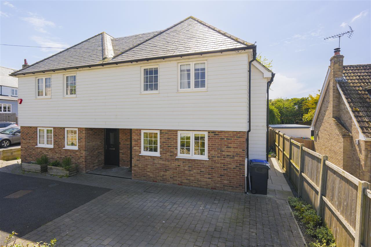 1B Westcourt Lane Image