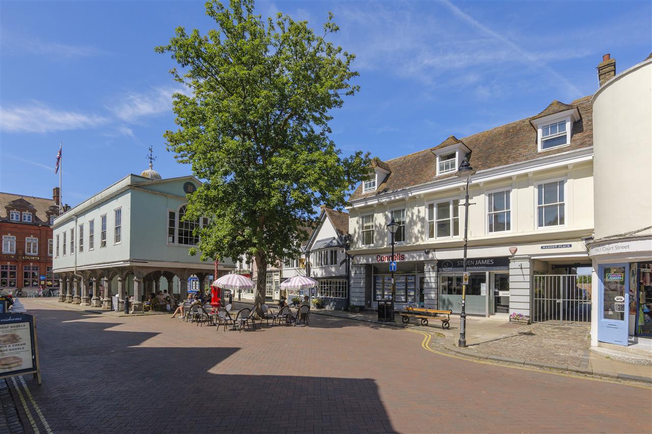 7B Market Place Image