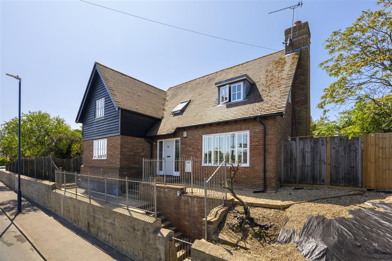 Orchard End, Borstal Hill Image