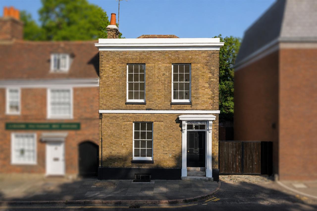 Cromwell House, Broad Street Image