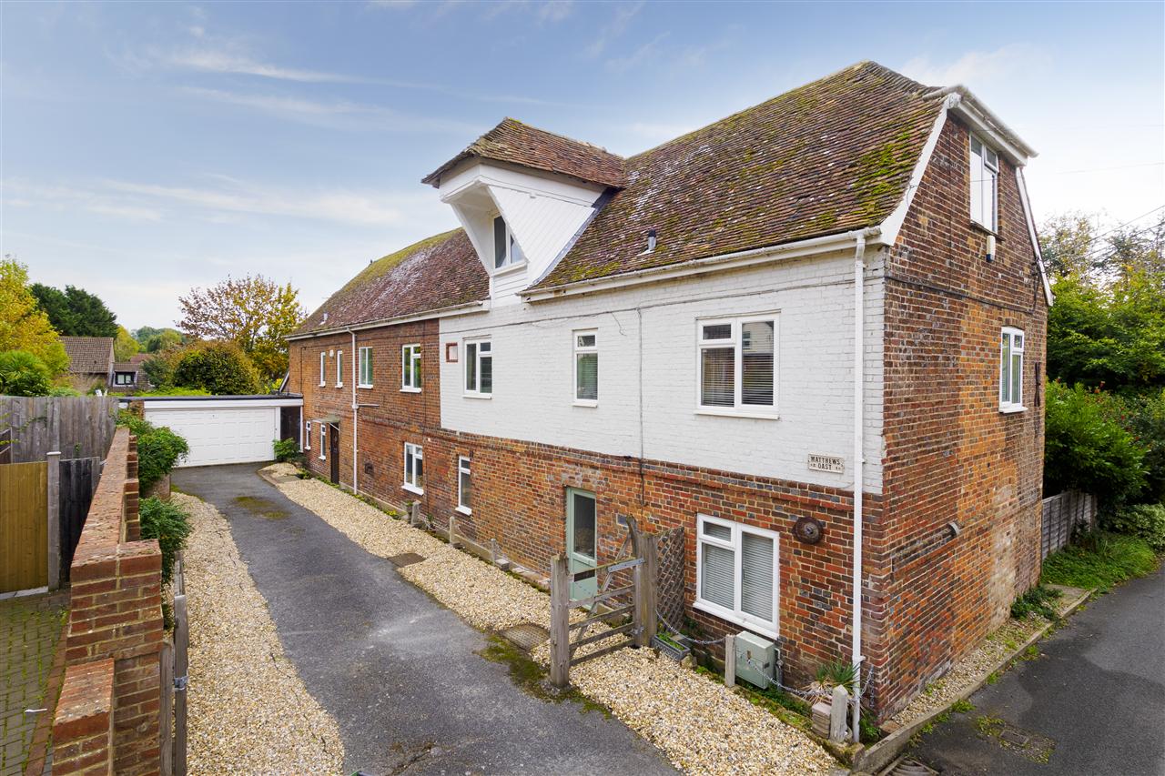 2 Matthews Oast Image